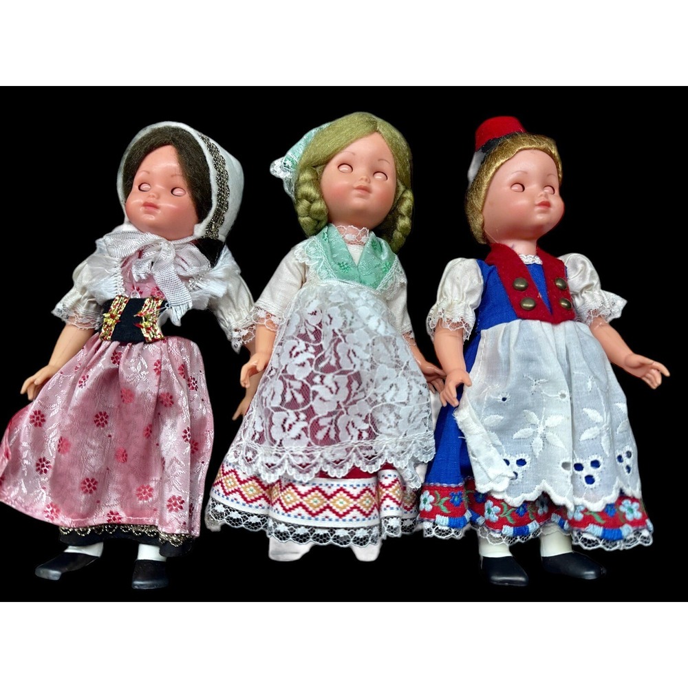 Lot Of 3 Vintage Dutch 7" Doll Plastic - Authentic Costume -‎ Blink eyes - Shoe - Picture 4 of 9